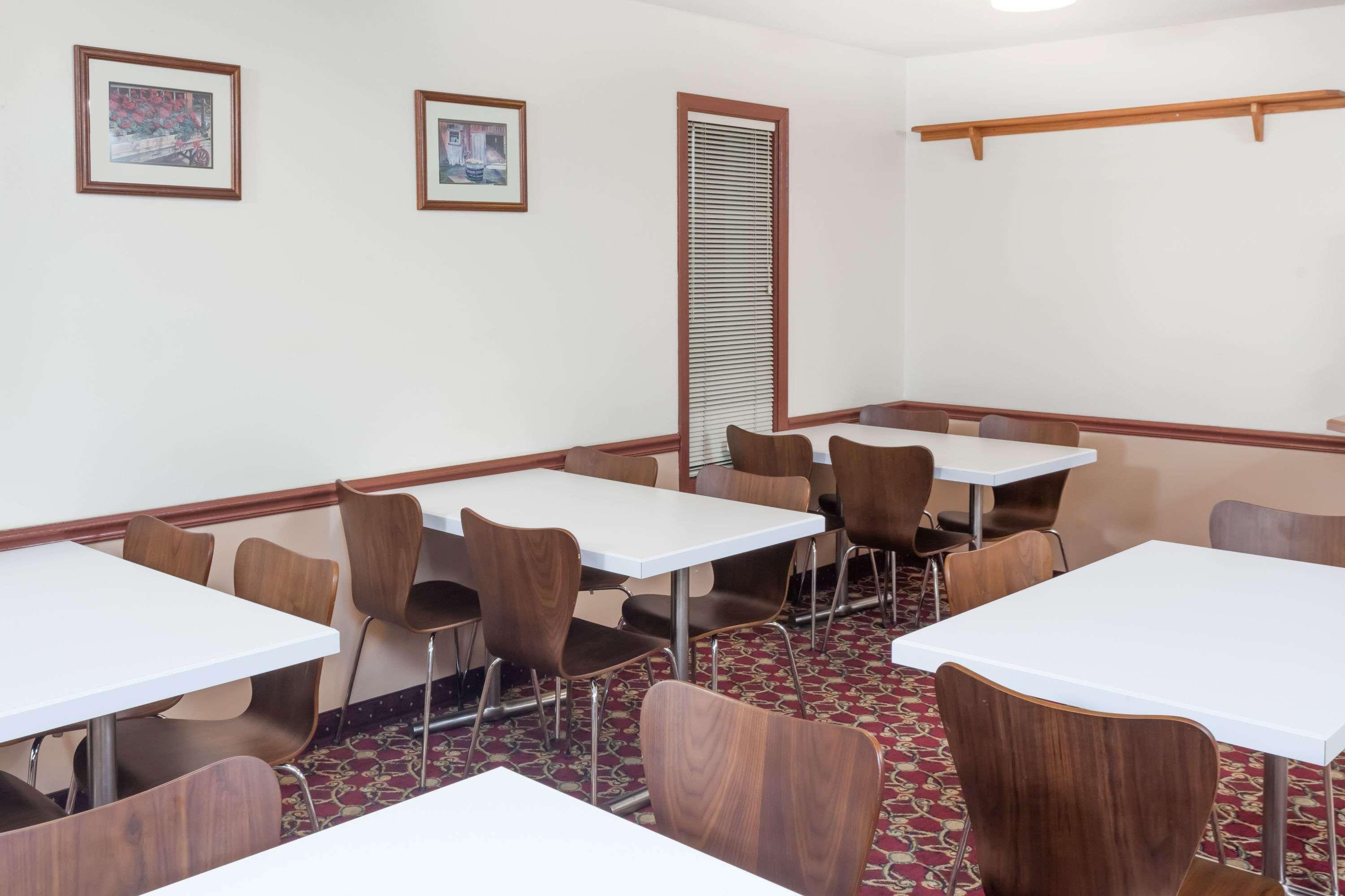 Super 8 By Wyndham Shipshewana Ξενοδοχείο Εξωτερικό φωτογραφία