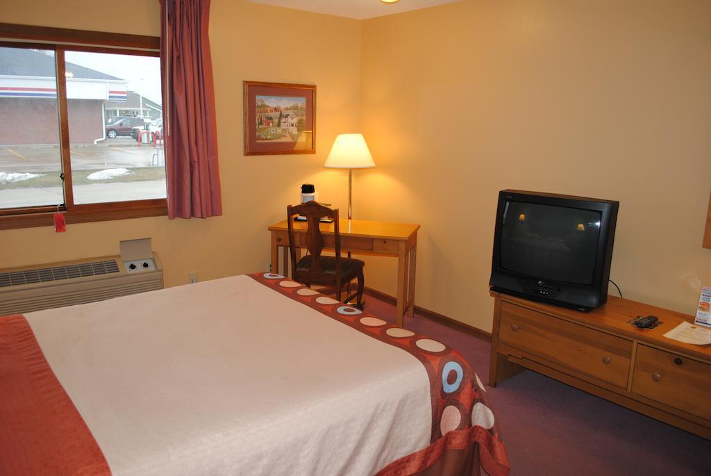 Super 8 By Wyndham Shipshewana Ξενοδοχείο Δωμάτιο φωτογραφία